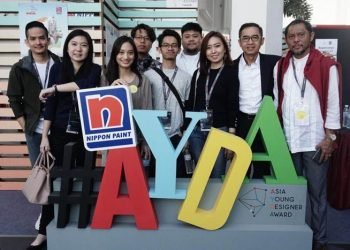 Desainer Muda Indonesia Sukses Tunjukkan Karya Terbaiknya