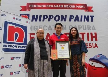 Gapura Merah Putih Nippon Paint Kembali Meraih Rekor MURI
