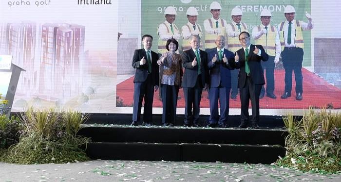 Intiland Gelar Topping Off Kondominium Graha Golf Surabaya