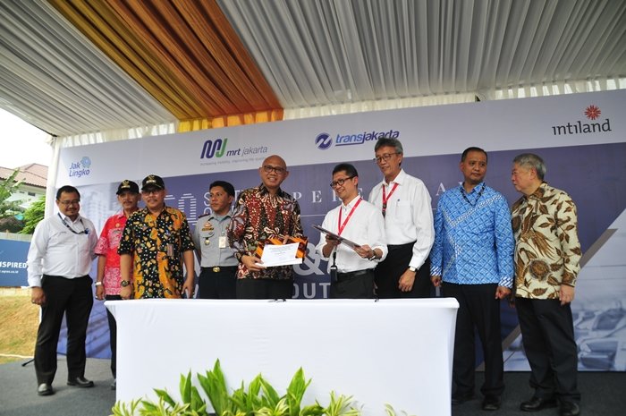 MRT Jakarta dan Intiland Luncurkan Park and Ride 2 DNS6266q