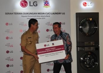 LG Hibahkan Mesin Cuci Laundry ke Pemkot Jakarta Barat