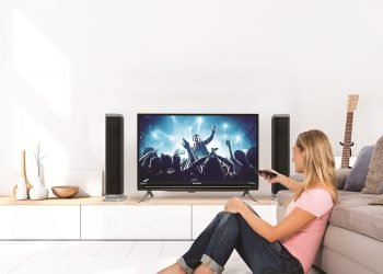 019 AQUOS IIOTO Series 32 Inch tawarkan tampilan gambar HD dengan speakers tower untuk suara yang menggelegar