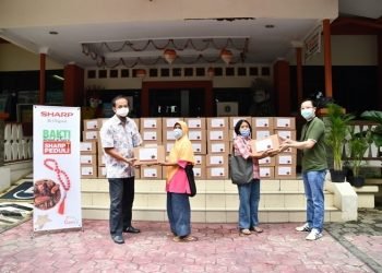 AAAPak Andri dan Pak Agus Memberikan Donasi Langsung ke Warga Terdampak