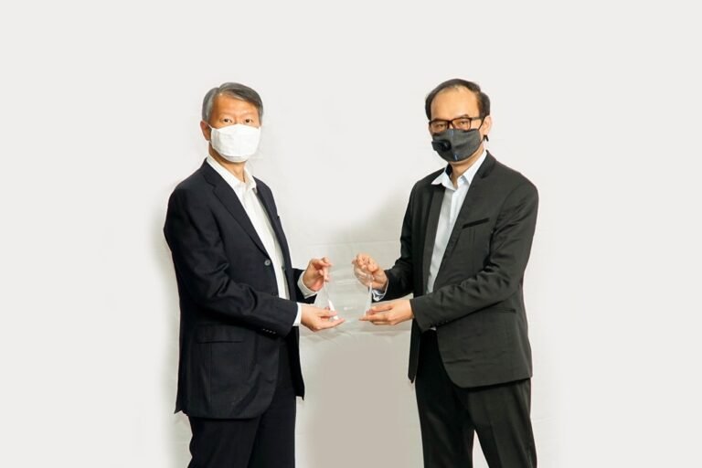 Esri SAG Berikan Penghargaan Kepada Jababeka dan Sinarmas 3 Jababeka ESRI 768x512 1