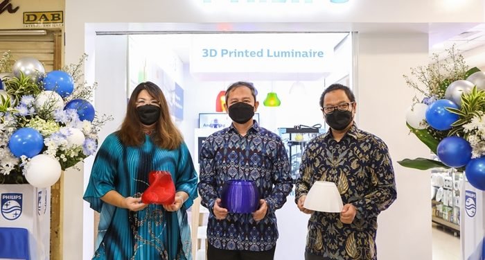 a Manajemen Signify Pamerkan Luminer Cetak 3D