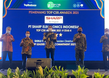 a013 Mr Shinji Teraoka Menerima Penghargaan Top CSR Awards 2021