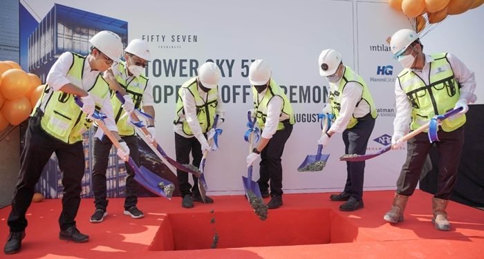 Intiland Gelar Topping Off Tower Kedua Apartemen Fifty Seven Promenade 1 Intiland Gelar Topping Off Tower Kedua Apartemen Fifty Seven Promenade