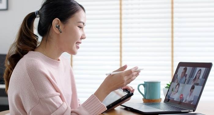 Sharp Luncurkan Earbuds Nirkabel  