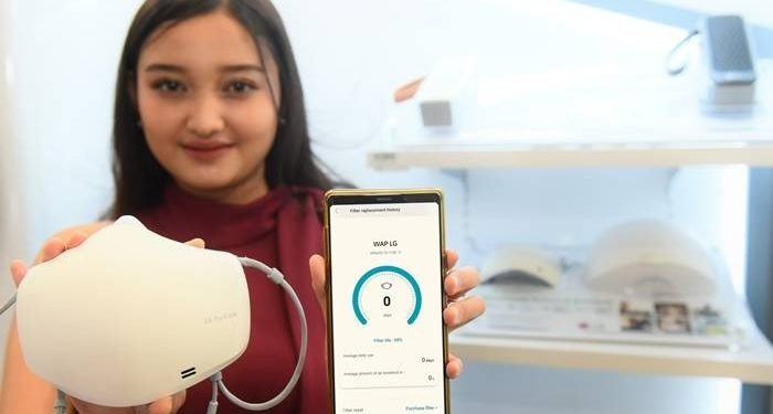LG Perkenalkan PuriCare Wearable Air Purifier. 1 LG Perkenalkan PuriCare Wearable Air Purifier.