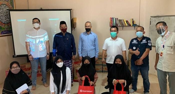 Sinar Mas Land Berikan Bantuan