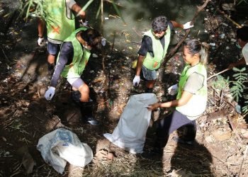 IKEA Indonesia Bersihkan Sampah Plastik di Sungai Daerah Jimbaran