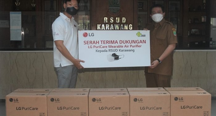 LG Dukung RSUD Kabupaten Karawang dengan Wearable Air Purifier