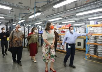 Signify, Resemikan Pabrik Luminer Cetak 3 di Tangerang