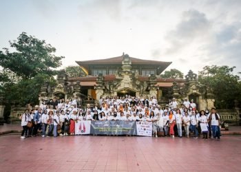 Perspektif Teknologi dan Budaya Dalam Desain Interior
