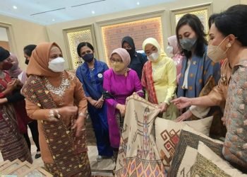 Kain Sulam Jelujur Sebagai Elemen Dekoratif