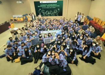 Edukasi Energi Terbarukan dalam  Roadshow School Green Future Festival