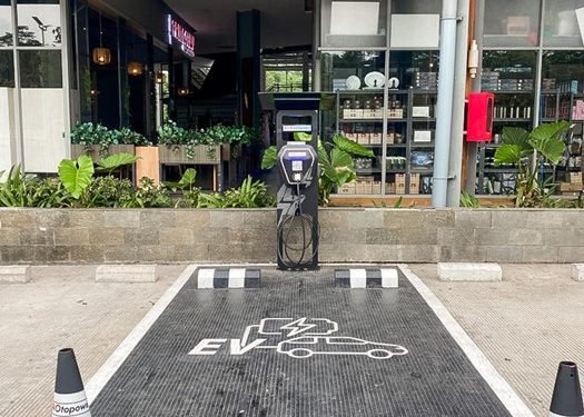 Resta Pendopo KM 456 Hadirkan Electronic Vehicle Charging Station 1 Resta Pendopo KM 456 Hadirkan Electronic Vehicle Charging Station