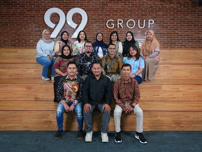 af8256076-ed05-4fb3-bf37-10963f3d4c74