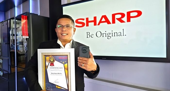 Sharp AQUOS R8s pro Raih Penghargaan