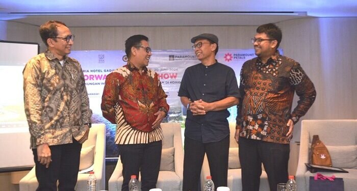 Tampak dalam gambar (Kiri-Kanan) Henry Napitupulu, Direktur Planning & Design Paramount Land, M. Nawawi, Presiden Direktur Paramount Land, dan Yayat Supriatna, Pengamat Perkotaan dan Bayu Nurbaya, Direktur Bisnis Koridor Jalan Tol, PT Jasamarga Related Business (JMRB).