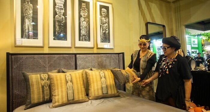 Rumah Pertiwi Hadirkan Tenun Ulap Doyo di KriyaNusa 2024
