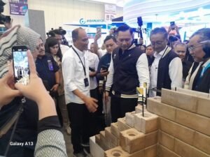 a23592643 cde6 4146 aece 3a833c2da71e