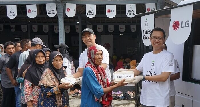 LG Bagikan 1,000 Paket Makanan dan Cek Kesehatan Gratis