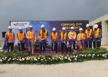 Topping off Rumah Sakit Mayapada di Kawasan Jakarta Garden City