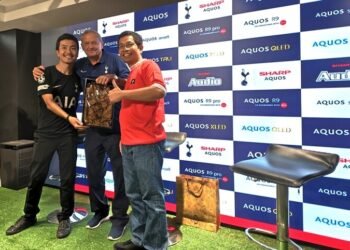 Sharp Gelar Nobar Premier League
