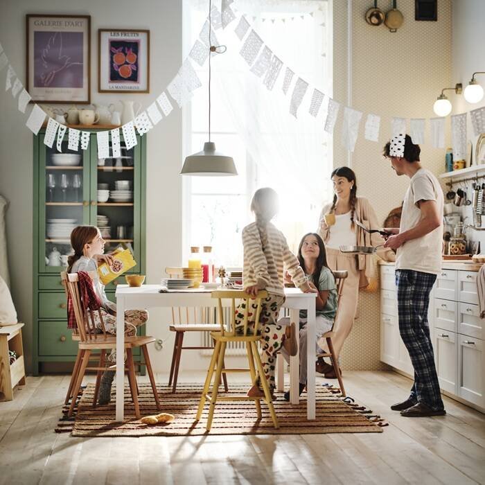 Foto Ilustrasi IKEA Birthday